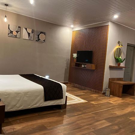 Misty Courtyard Resort Chinnakanal エクステリア 写真