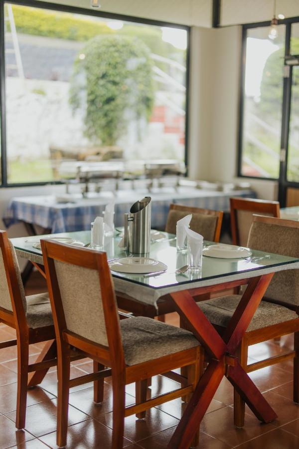 Misty Courtyard Resort Chinnakanal エクステリア 写真