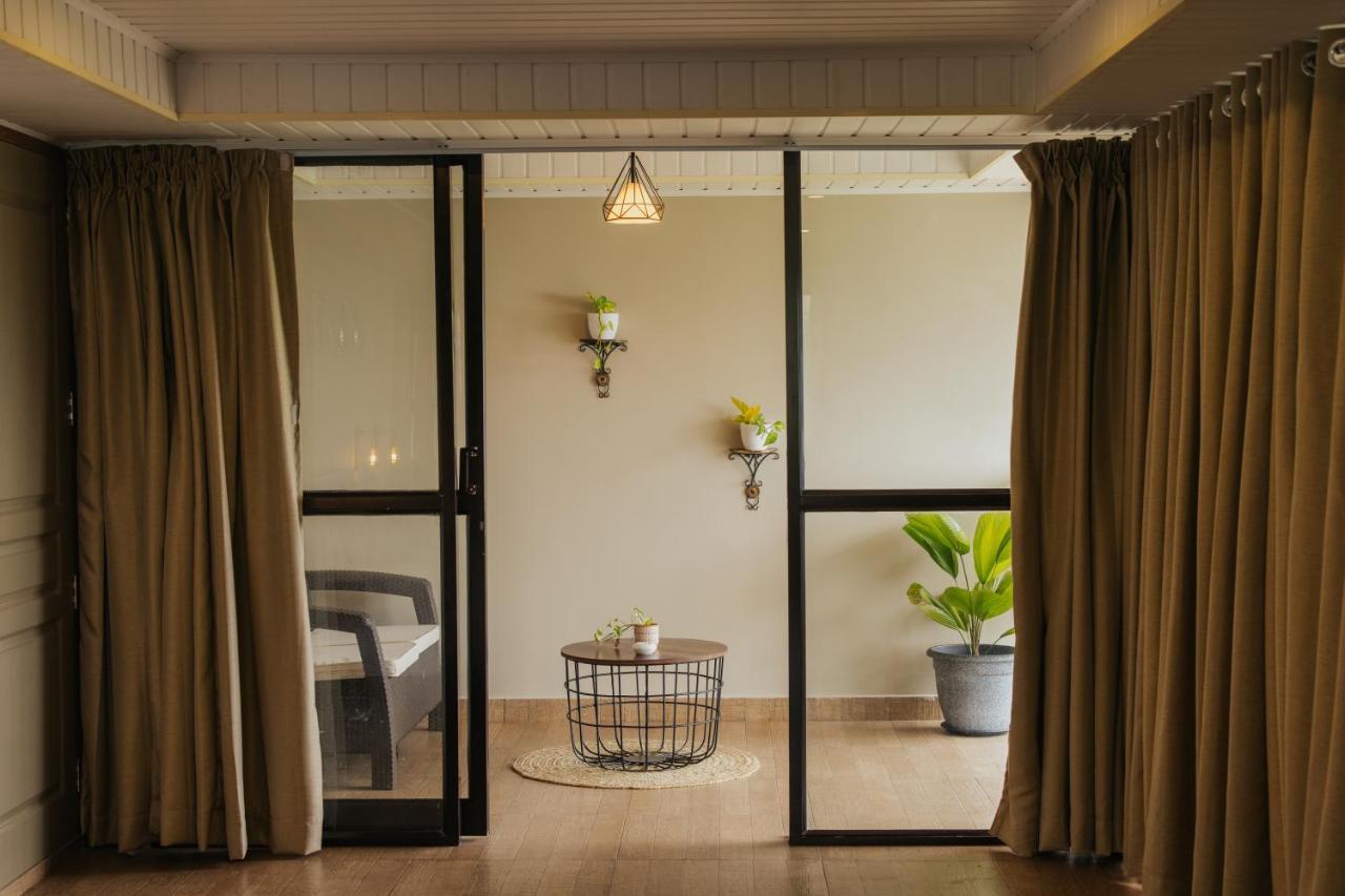 Misty Courtyard Resort Chinnakanal エクステリア 写真
