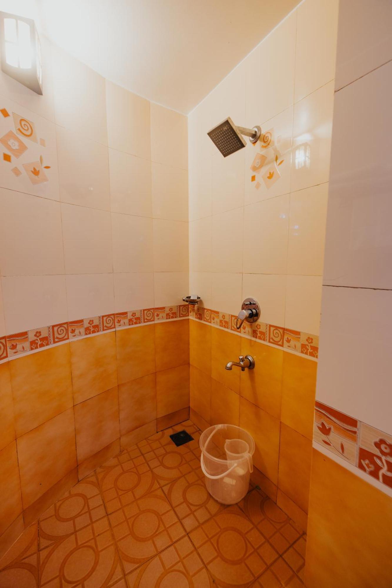 Misty Courtyard Resort Chinnakanal エクステリア 写真